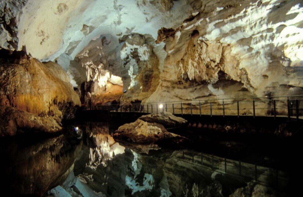 Sardegna d'amare 1999-04-038-Grotta-del-Bue-Marino_