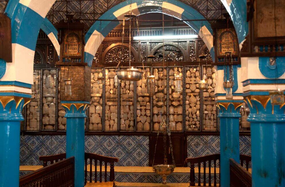 Sinagoga della Ghriba. Tempio ebraico situato nel centro dell'isola di Djerba