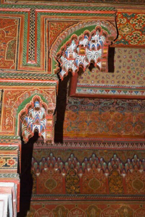 Palais El Bahia Palais El Bahia stucchi e colonne decorate in stile arabo