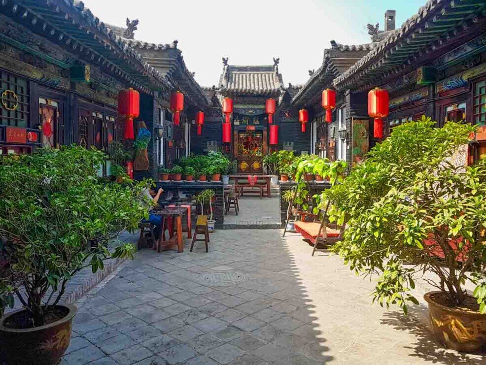 Pingyao tipico cortile interno di un ristorante.
