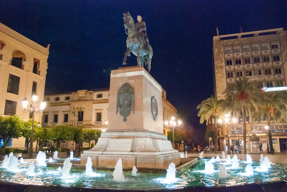 Plaza de las Tendillas Córdoba, fontana con statua equestre del Gran Capitán, monumento in onore di Gonzalo Fernández de Córdoba.