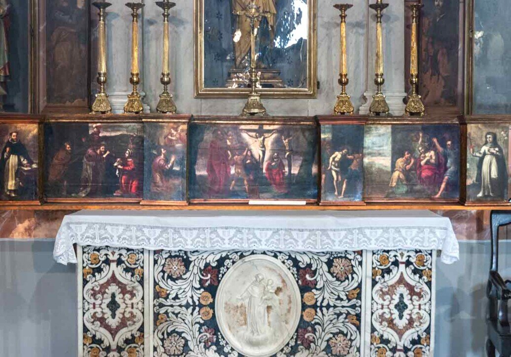 Retablo ligneo del '600.