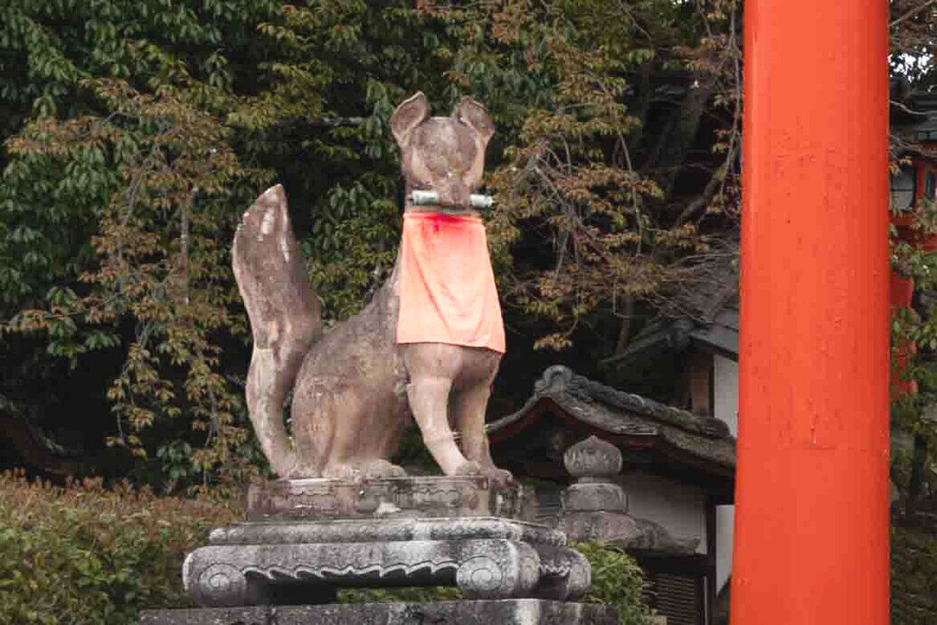 Statua della volpe al Fushimi-inari-taisha