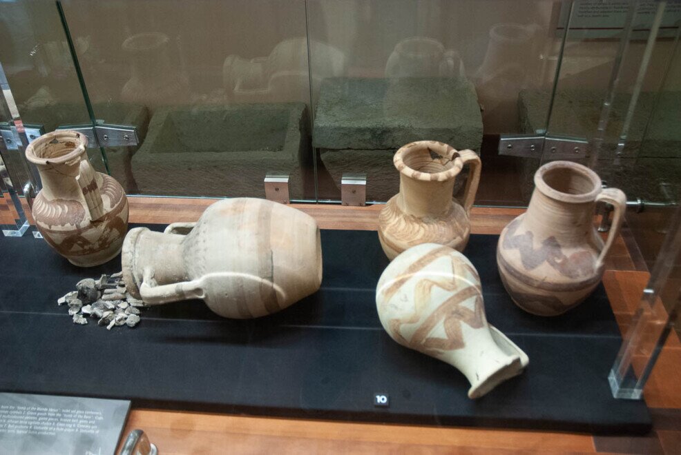 Urne rinvenute in una necropoli romana a Sant'Antioco datate al II-IV secolo d.C.