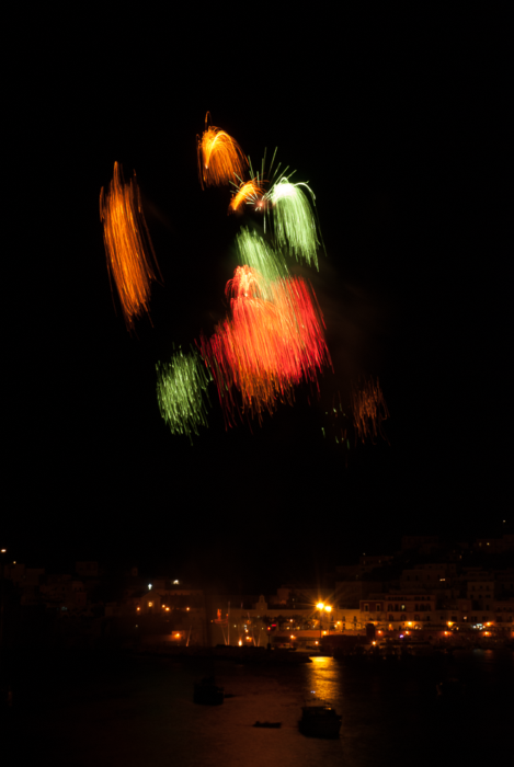 Fuochi artificiali in onore di San Silverio patrono di ponza.
